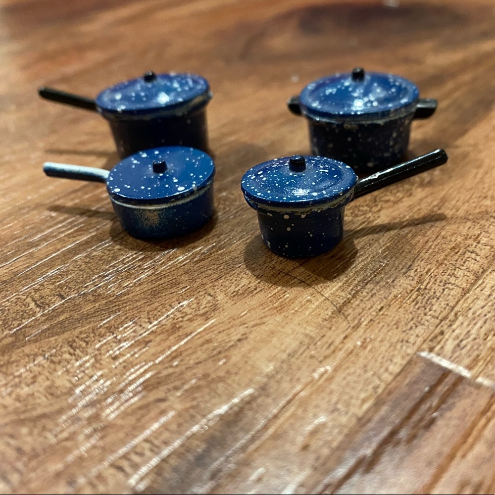 Dollhouse: Blue and white enamel speckled dishes